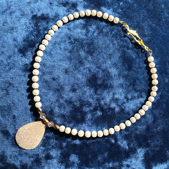 Handcrafted repurpose sparkle teardrop pendant Czech glass Pearl necklace - Picture 2 of 8